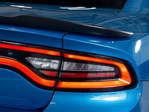 Used 2022 Dodge Charger SXT w/ Blacktop Package RWD image 12