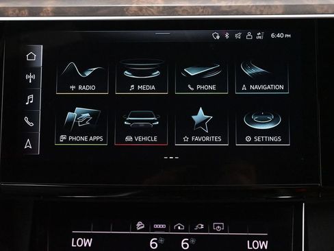 Used 2022 Audi e-tron Premium AWD/4WD image 29