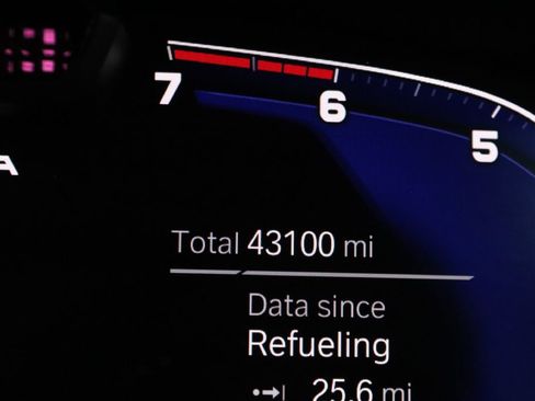 Used 2022 BMW ALPINA B7 xDrive image 37