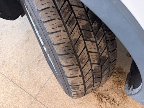 Used 2017 Lincoln MKX Select w/ Select Plus Package image 45