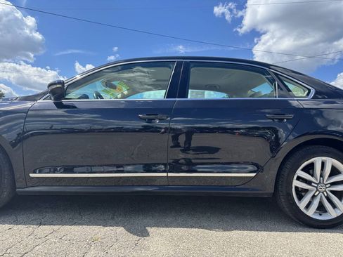 Used 2017 Volkswagen Passat 1.8T SEL Premium FWD image 7