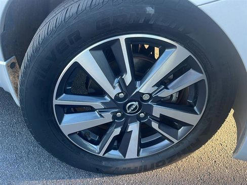 Used 2023 Nissan Versa S w/ S Plus Package image 16