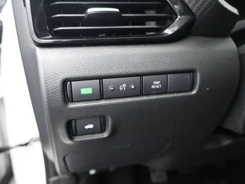Used 2024 Nissan Sentra SV FWD image 20