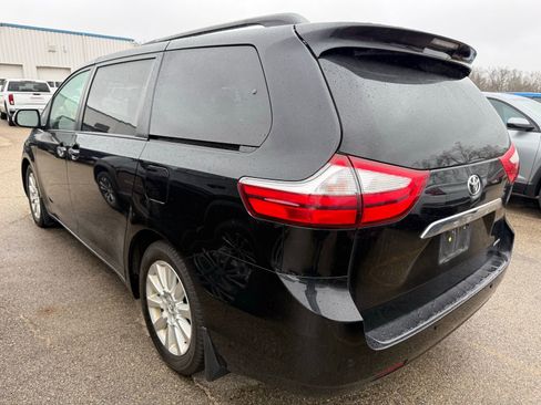 Used 2015 Toyota Sienna Limited w/ Four Season Floor Mat Package image 4