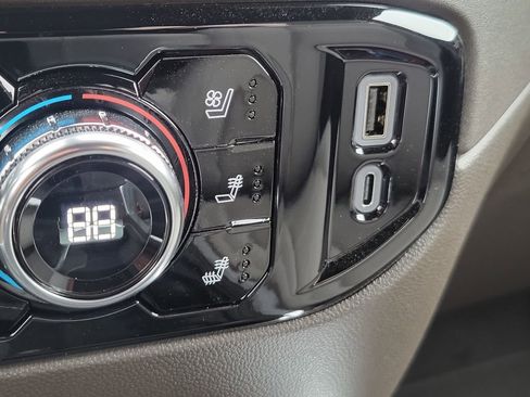 New 2026 GMC Sierra 1500 SLT w/ SLT Premium Package image 30