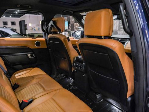 Used 2019 Land Rover Discovery HSE Luxury image 32