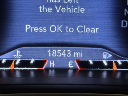 Used 2022 Jeep Cherokee Trailhawk w/ Premium Leather Package AWD/4WD image 29