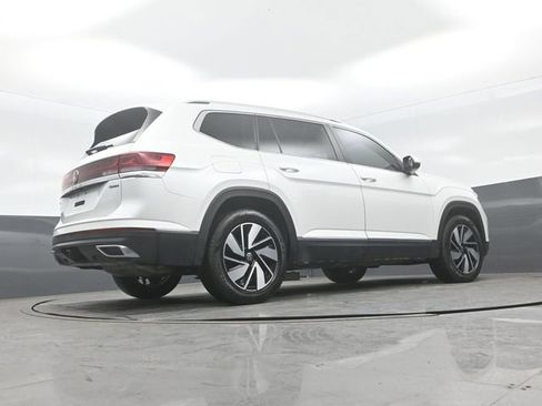 Used 2024 Volkswagen Atlas SEL AWD/4WD image 26