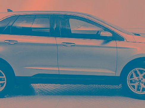 Certified 2022 Ford Edge SEL w/ Convenience Package image 2