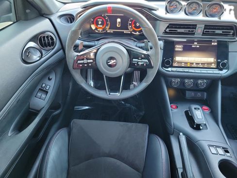 Used 2024 Nissan Z NISMO w/ Floor Mat Package image 8