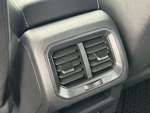 Used 2022 Volkswagen Tiguan S image 13