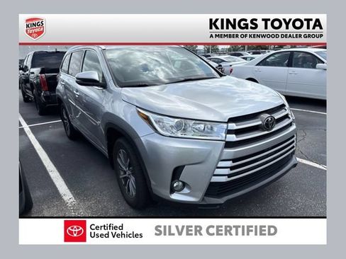 Used 2018 Toyota Highlander XLE w/ Protection Package #3 AWD/4WD image 1