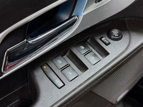 Used 2016 Chevrolet Equinox LTZ w/ Enhanced Convenience Package image 16