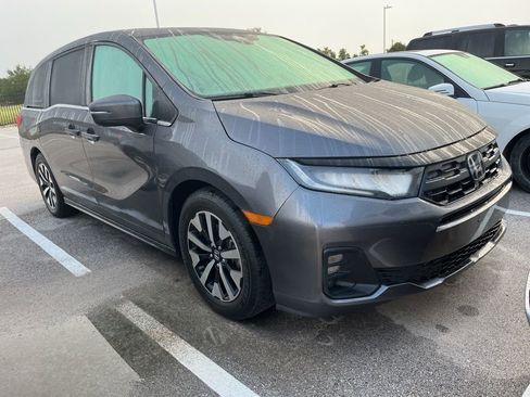 Used 2025 Honda Odyssey EX-L image 2