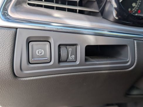 New 2026 Cadillac XT5 Luxury image 29