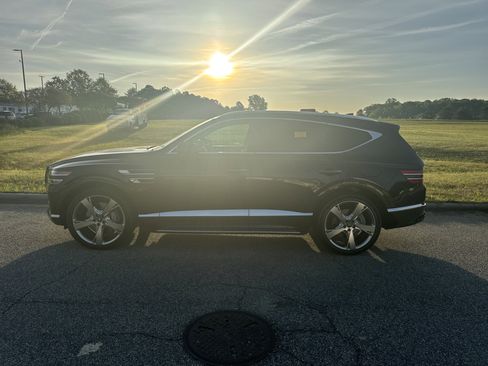 Used 2023 Genesis GV80 3.5T w/ Prestige Package image 16