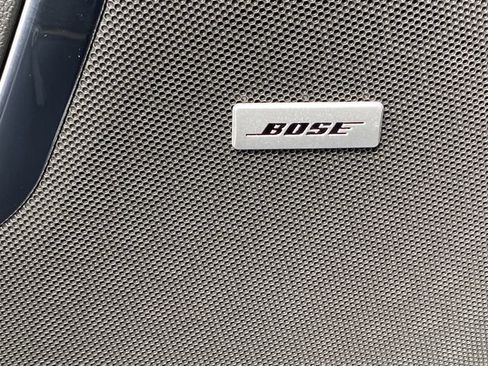 New 2025 Chevrolet Suburban Premier image 25