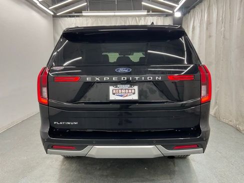 Used 2025 Ford Expedition Platinum AWD/4WD image 6