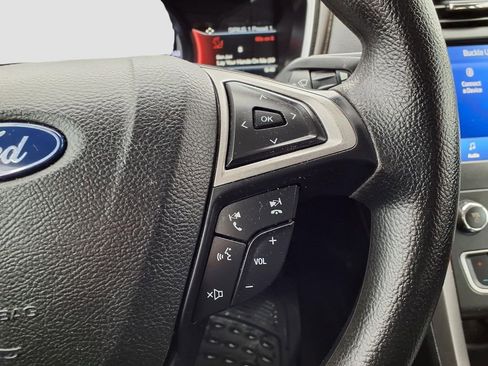 Used 2020 Ford Fusion SE image 23