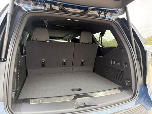 New 2026 Chevrolet Suburban High Country image 13