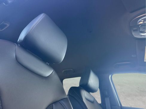 New 2026 Jeep Compass Latitude AWD/4WD image 16