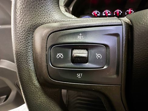 Used 2020 Chevrolet Silverado 1500 Custom w/ Custom Value Package image 33