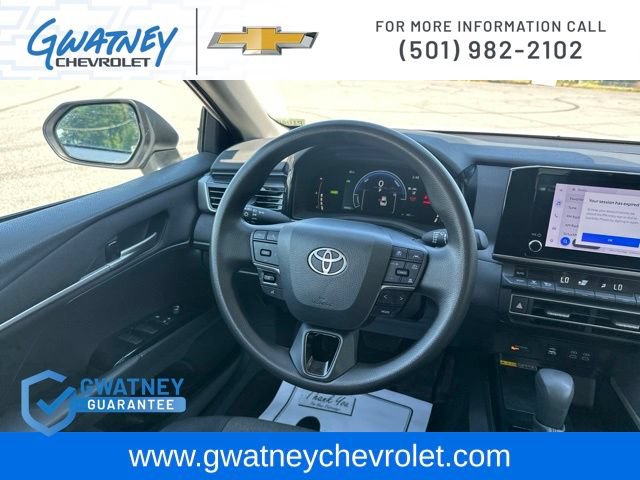 Used 2025 Toyota Camry LE FWD image 24