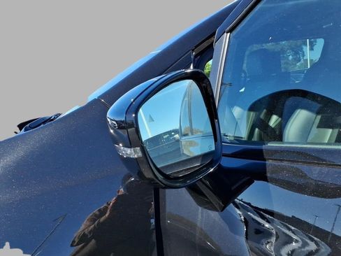 New 2026 Chrysler Pacifica Select image 31