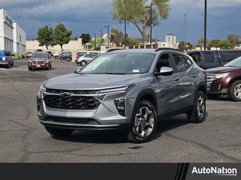 New 2026 Chevrolet Trax LT w/ Driver Confidence Package image 1