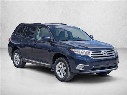 Used 2012 Toyota Highlander 4WD w/ Tech Pkg image 3