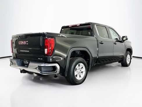 Used 2024 GMC Sierra 1500 SLE image 9