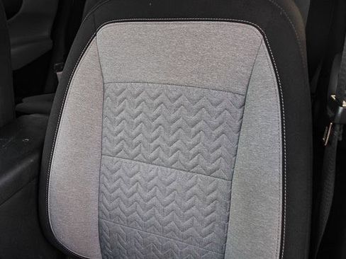 Used 2022 Chevrolet Equinox LT image 25