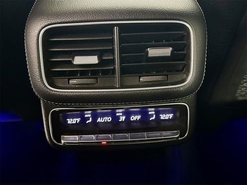 Used 2023 Mercedes-Benz GLS 580 4MATIC image 25