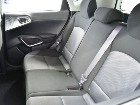 Used 2024 Kia Soul LX w/ Option Group 015 FWD image 11
