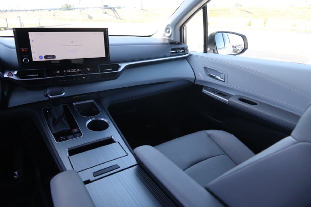Used 2025 Toyota Sienna XLE w/ XLE Plus Package AWD/4WD image 29