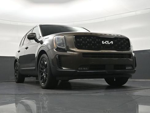 Used 2022 Kia Telluride SX w/ Nightfall Edition Package AWD/4WD image 30