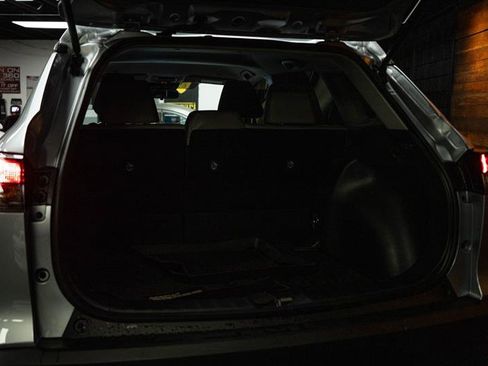 Used 2026 Toyota Corolla Cross L image 7