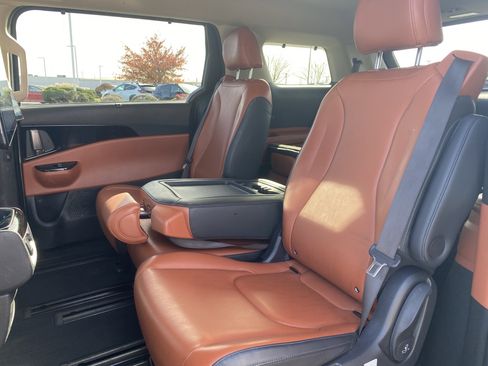 Used 2022 Kia Carnival SX image 20