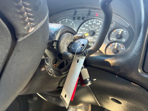 Used 1998 GMC Jimmy SLS w/ Marketing Opt Pkg 2 image 20