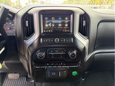 Used 2019 Chevrolet Silverado 1500 Custom Trail Boss w/ Custom Convenience Package AWD/4WD image 8
