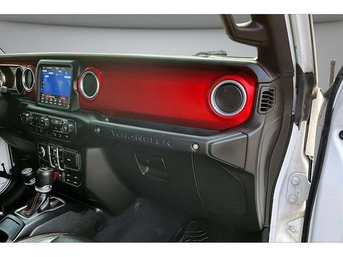 Used 2018 Jeep Wrangler Unlimited Rubicon AWD/4WD image 49