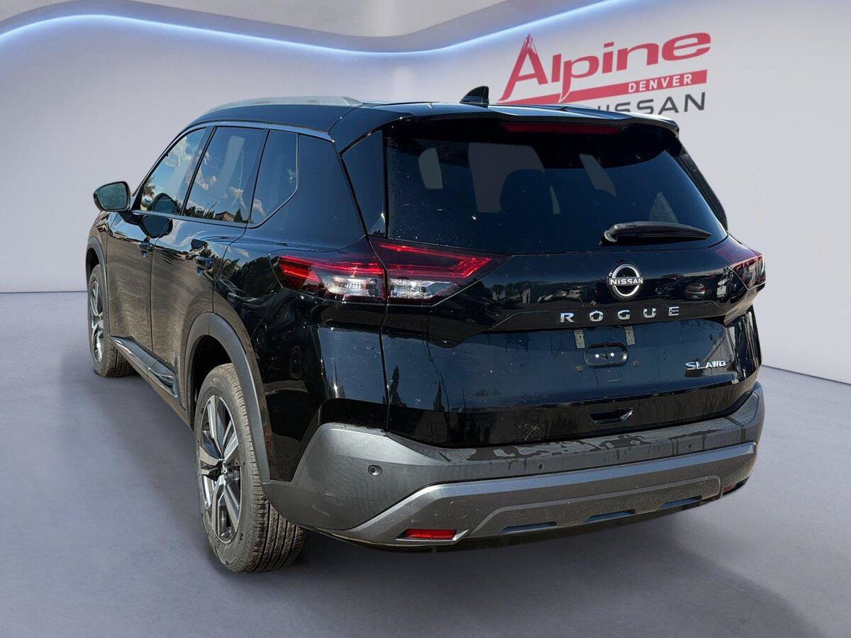 Used 2023 Nissan Rogue SL AWD/4WD image 3