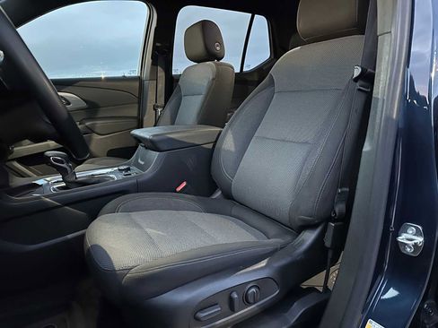 Used 2023 Chevrolet Traverse LT w/ LPO, Floor Liner Package image 23