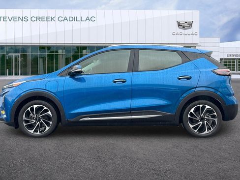 Used 2022 Chevrolet Bolt EUV Premier w/ Sun & Sound Package image 6