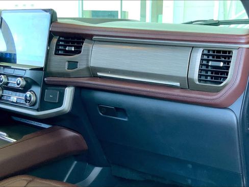 Certified 2022 Ford Expedition Limited AWD/4WD image 18