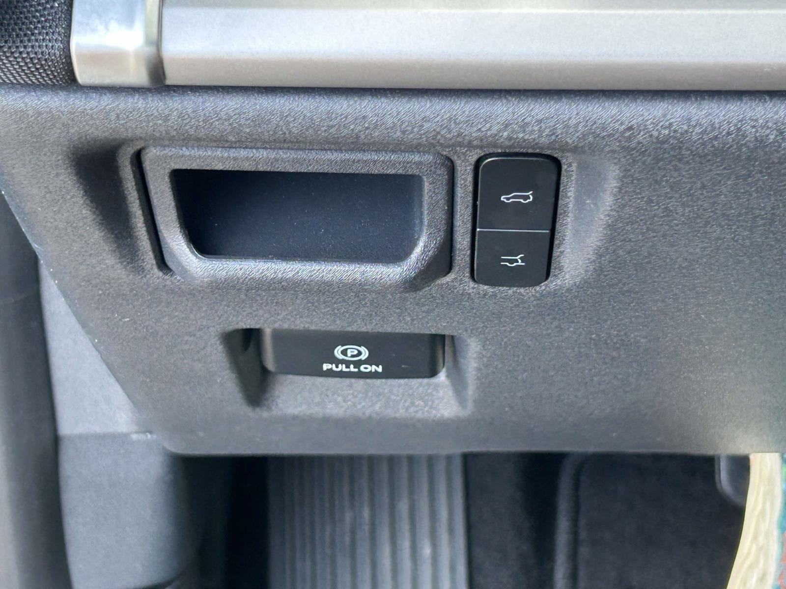Used 2025 Ford Expedition Active RWD image 33