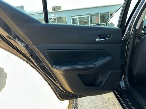 Used 2019 Nissan Altima 2.5 SV FWD image 19