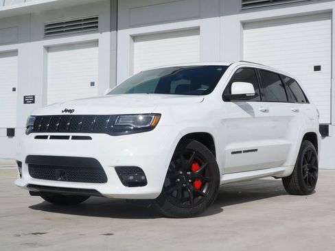 Used 2020 Jeep Grand Cherokee SRT image 5