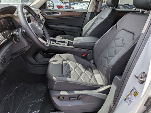 New 2026 Volkswagen Atlas SE FWD image 14