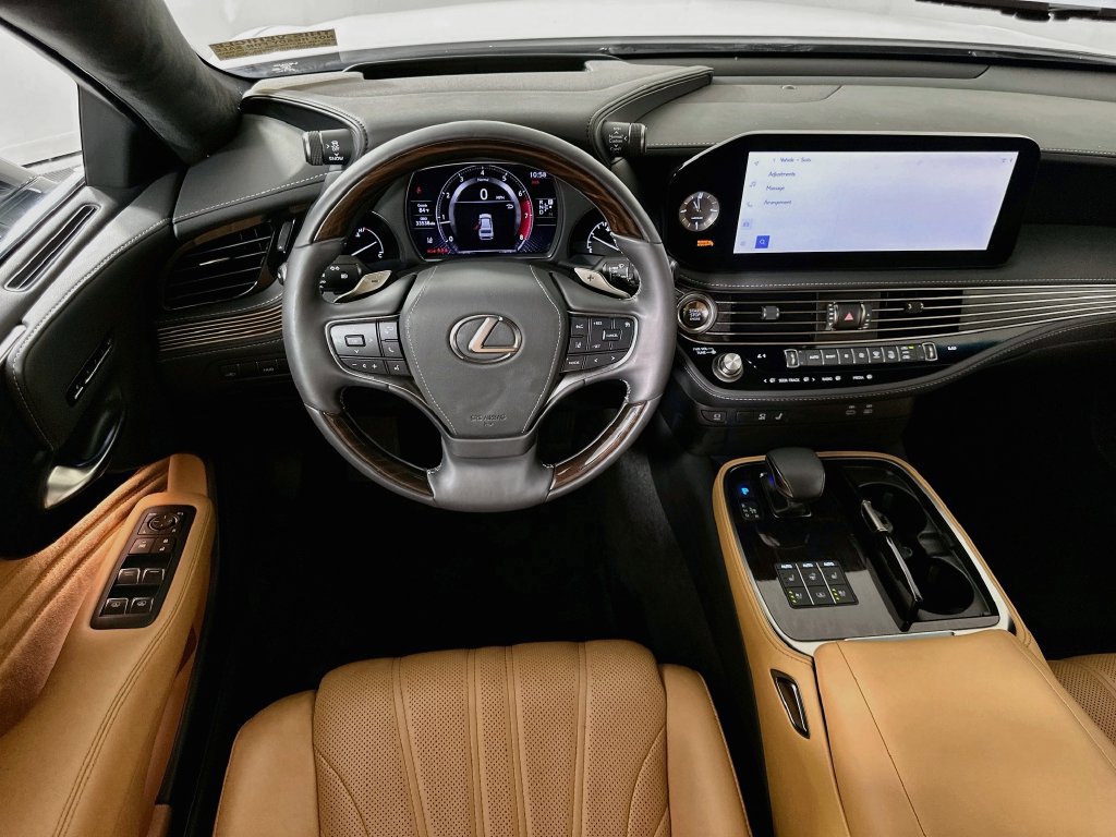 Used 2023 Lexus LS 500 w/ Luxury Package RWD image 22